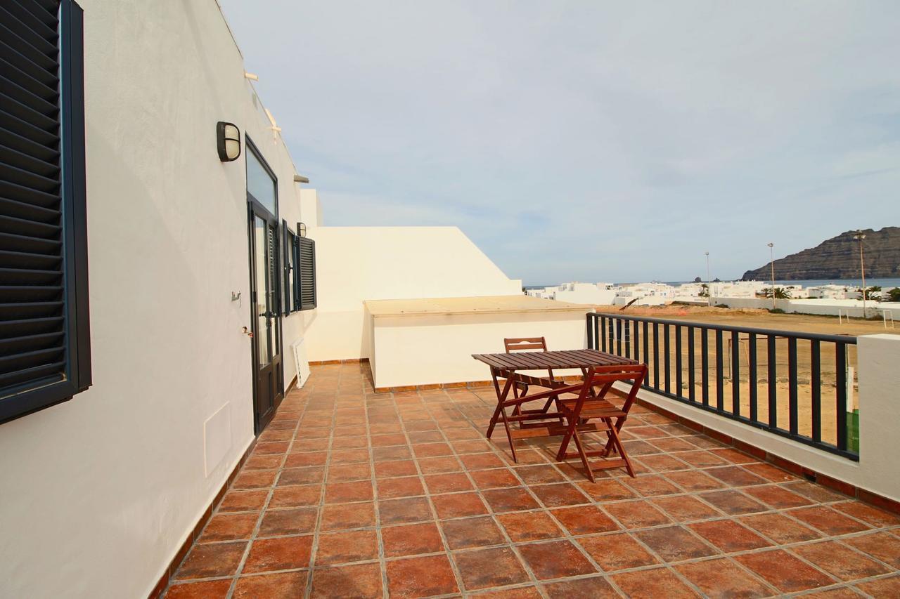 Lightbooking La Graciosa Caleta de Sebo Εξωτερικό φωτογραφία